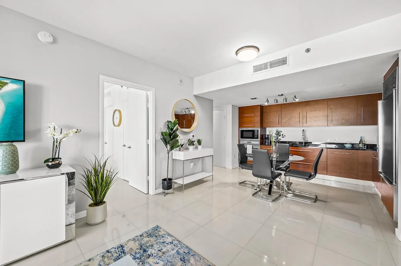 *iconic W Icon Condo/ Pool&waterviews*freespa* Appartement *