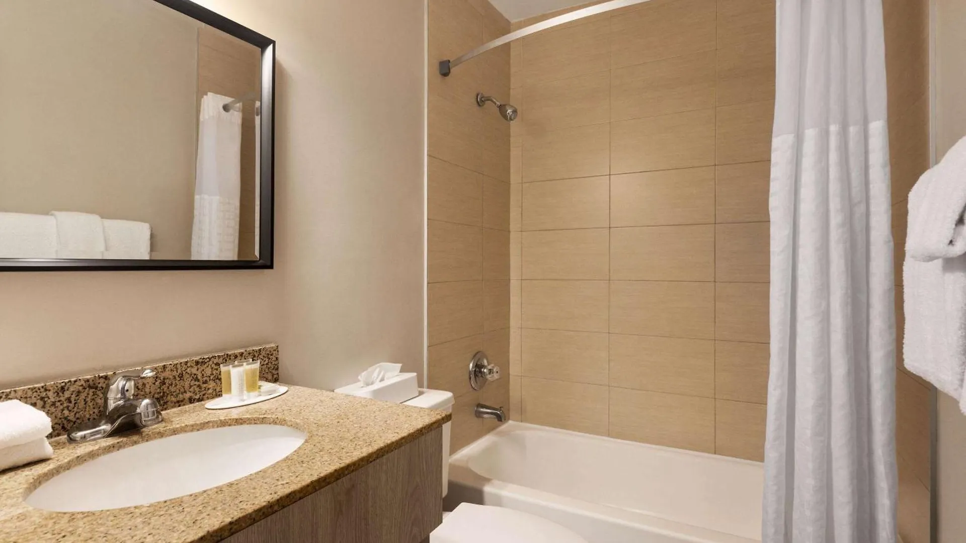 Days By Wyndham Miami Airport North