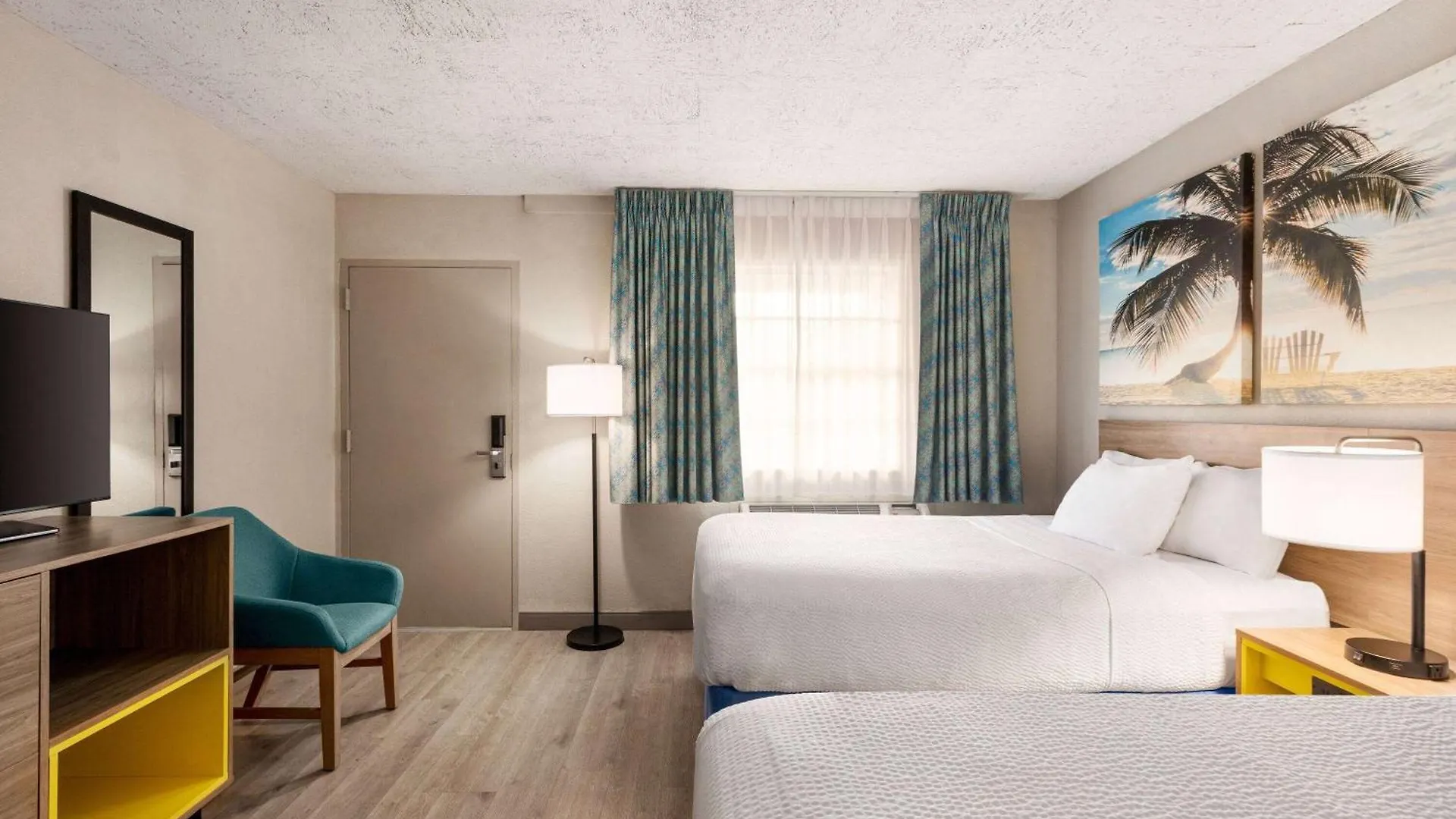 Days By Wyndham Miami Airport North 2*