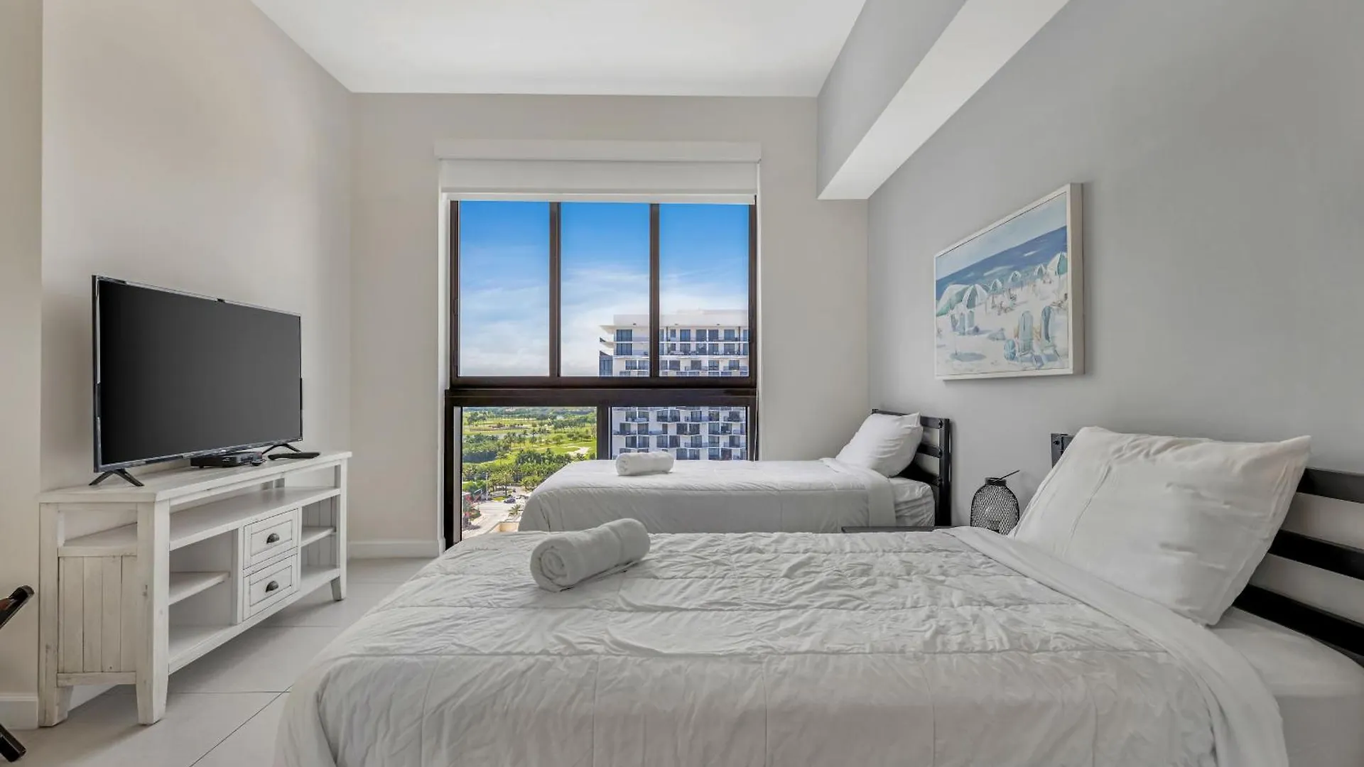 Enchanting In The Heart Of Doral With Golf Course Views * Miami