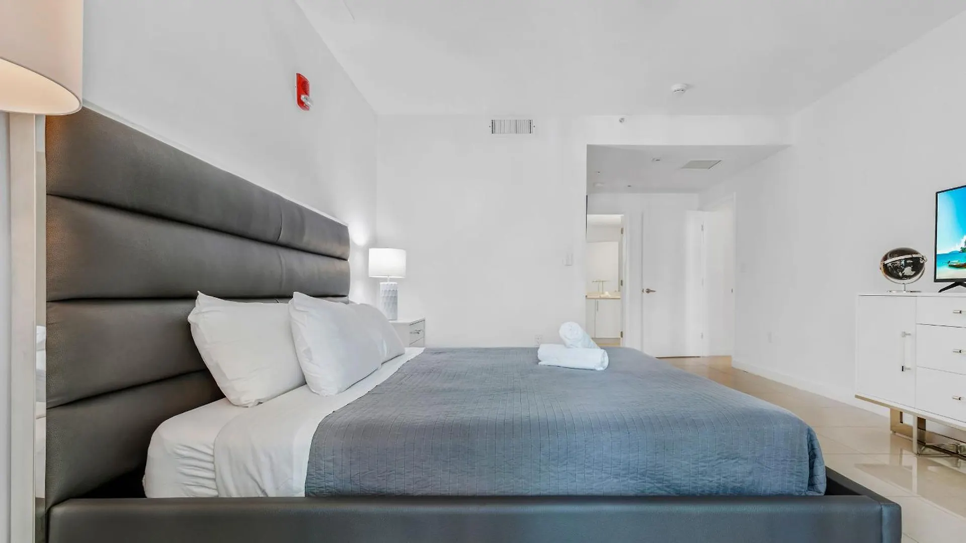 Modern 2-bd In The Heart Of Midtown *