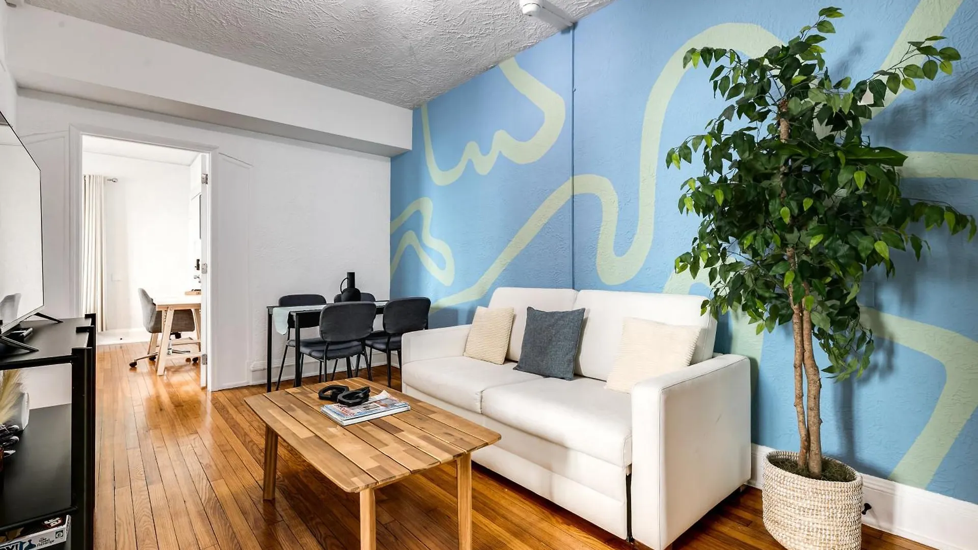 Comfy Little Havana - Centrally Located Hv2 *