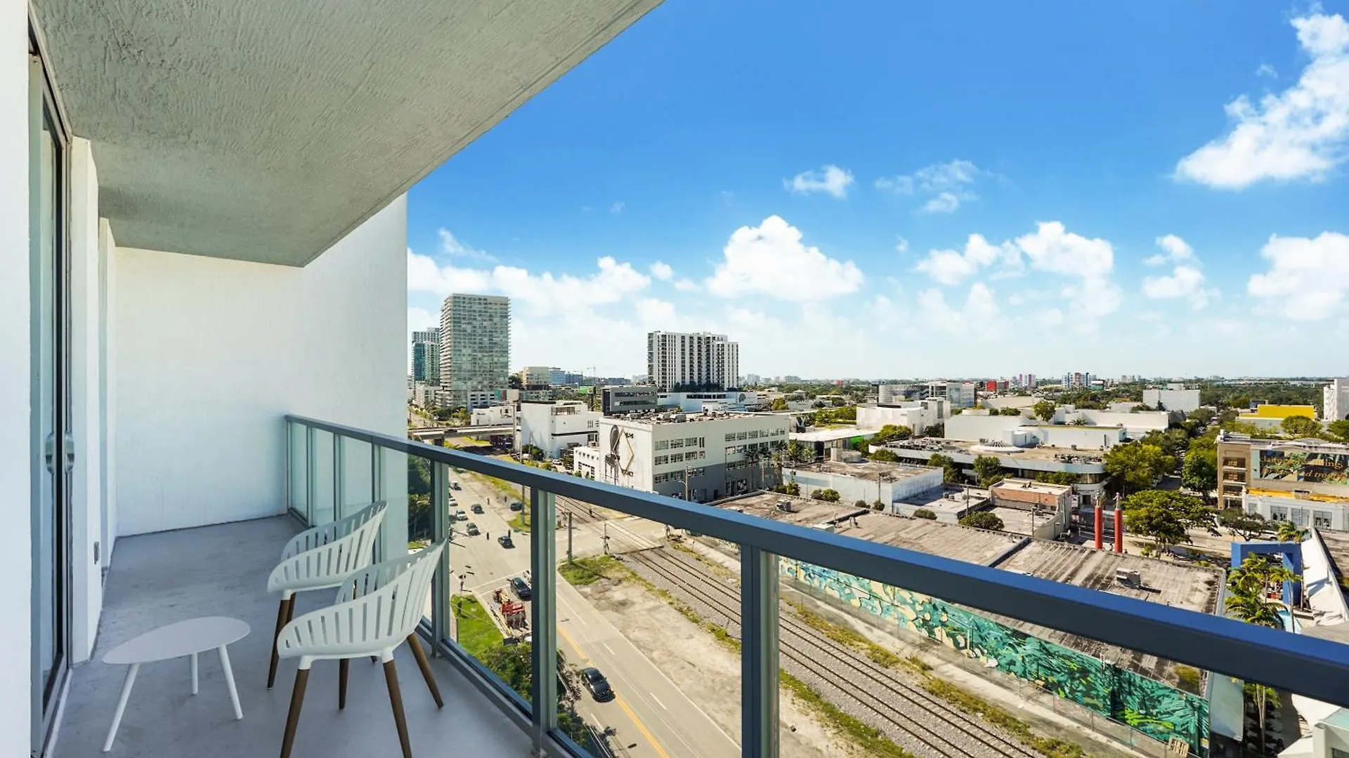 Quadro Residences By Ionica Apartment *