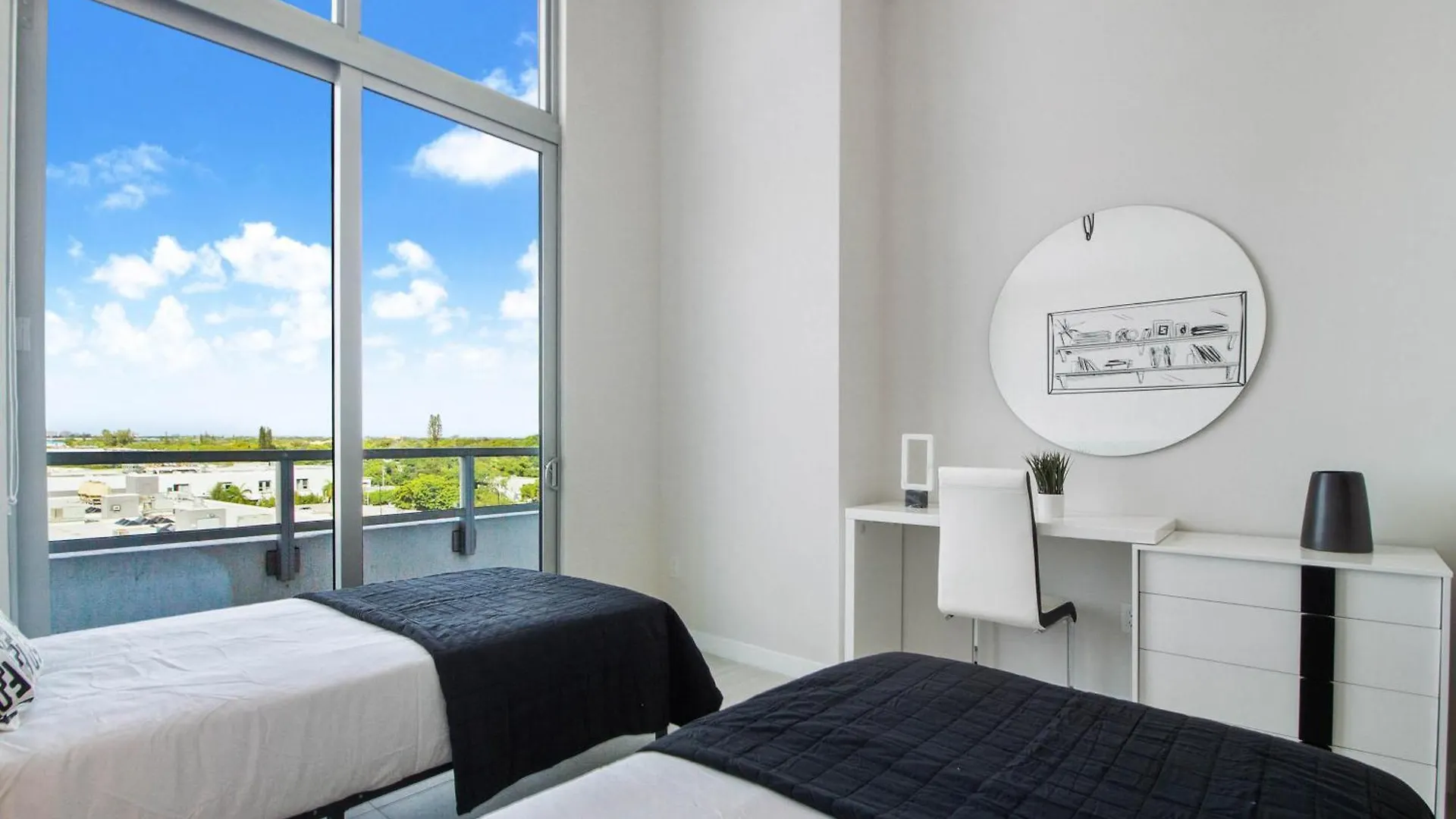 Quadro Residences By Ionica *
