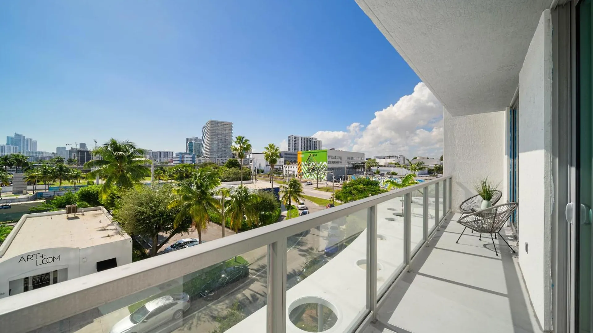Apartment Quadro Residences By Ionica *