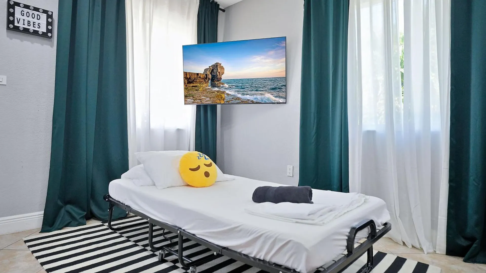 Prázdninový dům Vacay Spot Gables 4 To 23 Guest Gameroom 2 Kitchens 2 Bbq, 2 Bar, Backyard, Patio, Prime Loc! 6 Blocks Away From Bars, Nite Clubs, Res, Shops Miami