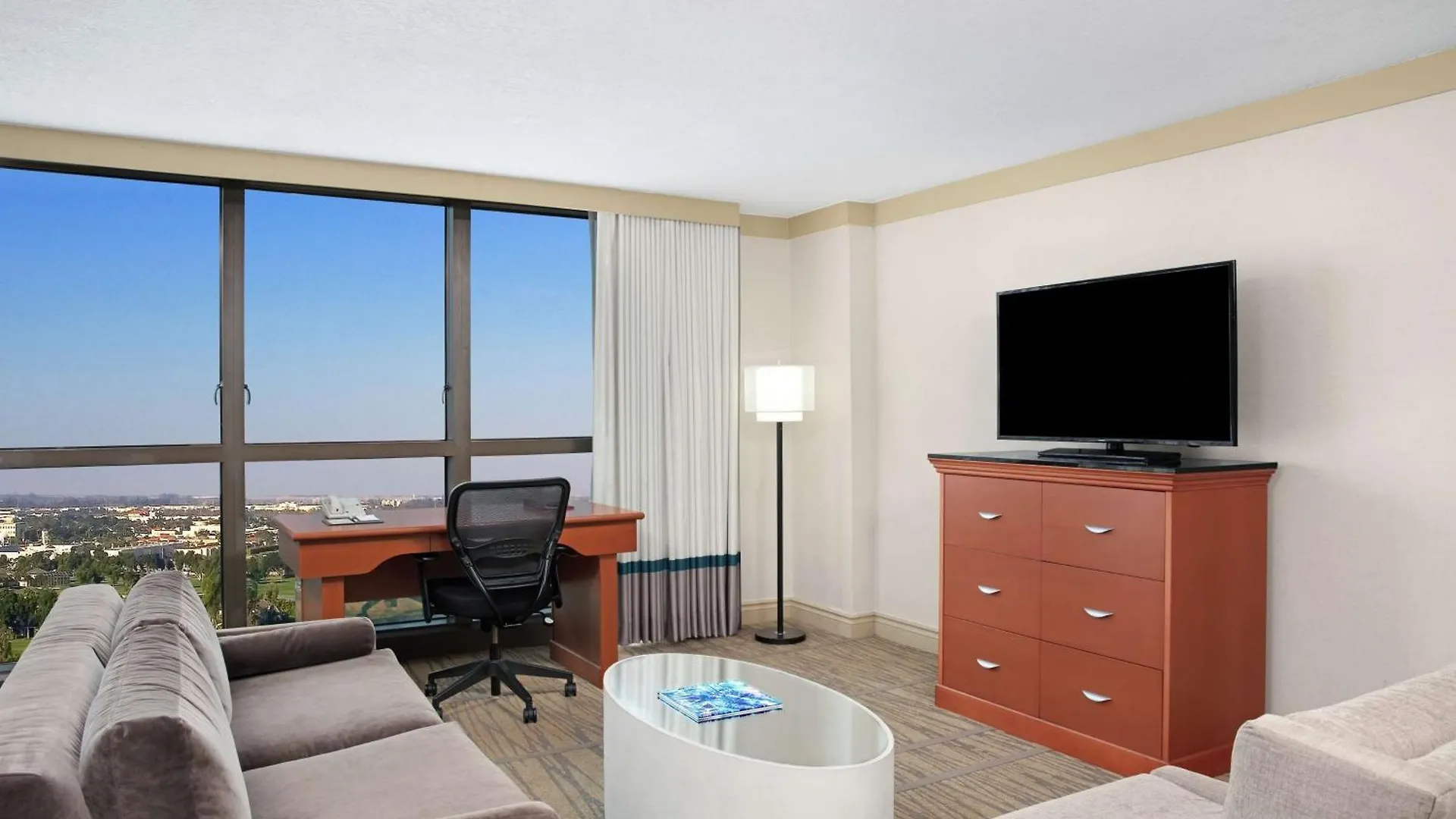 Hotel Doubletree By Hilton Airport & Convention Center Miami