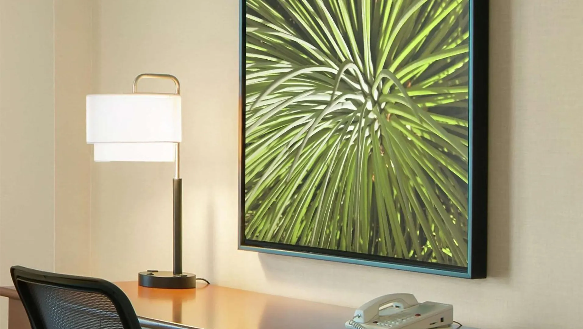 Doubletree By Hilton Airport & Convention Center Hotel 4*