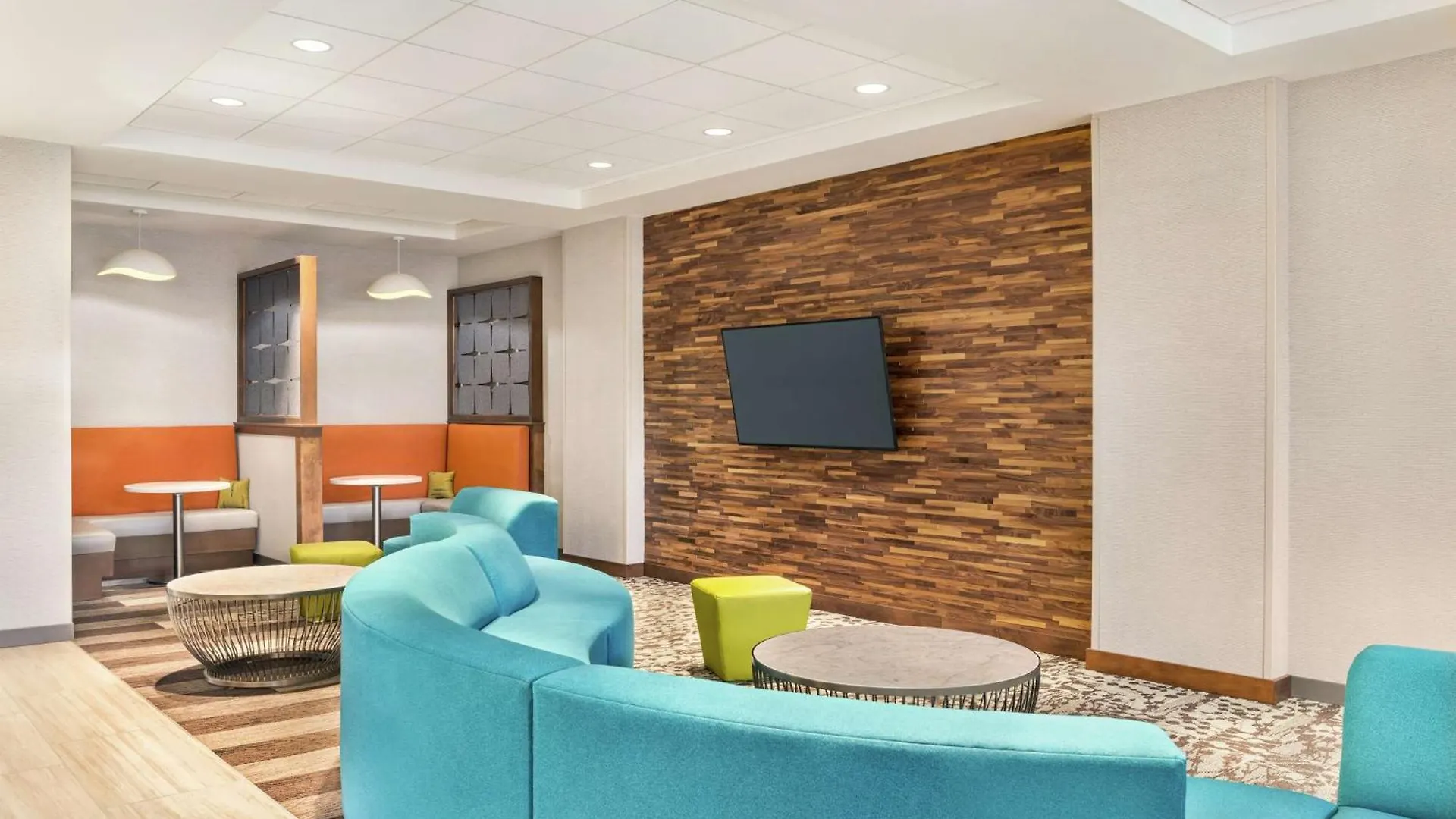 Hampton & Miami, Kendall, Executive Airport 3*