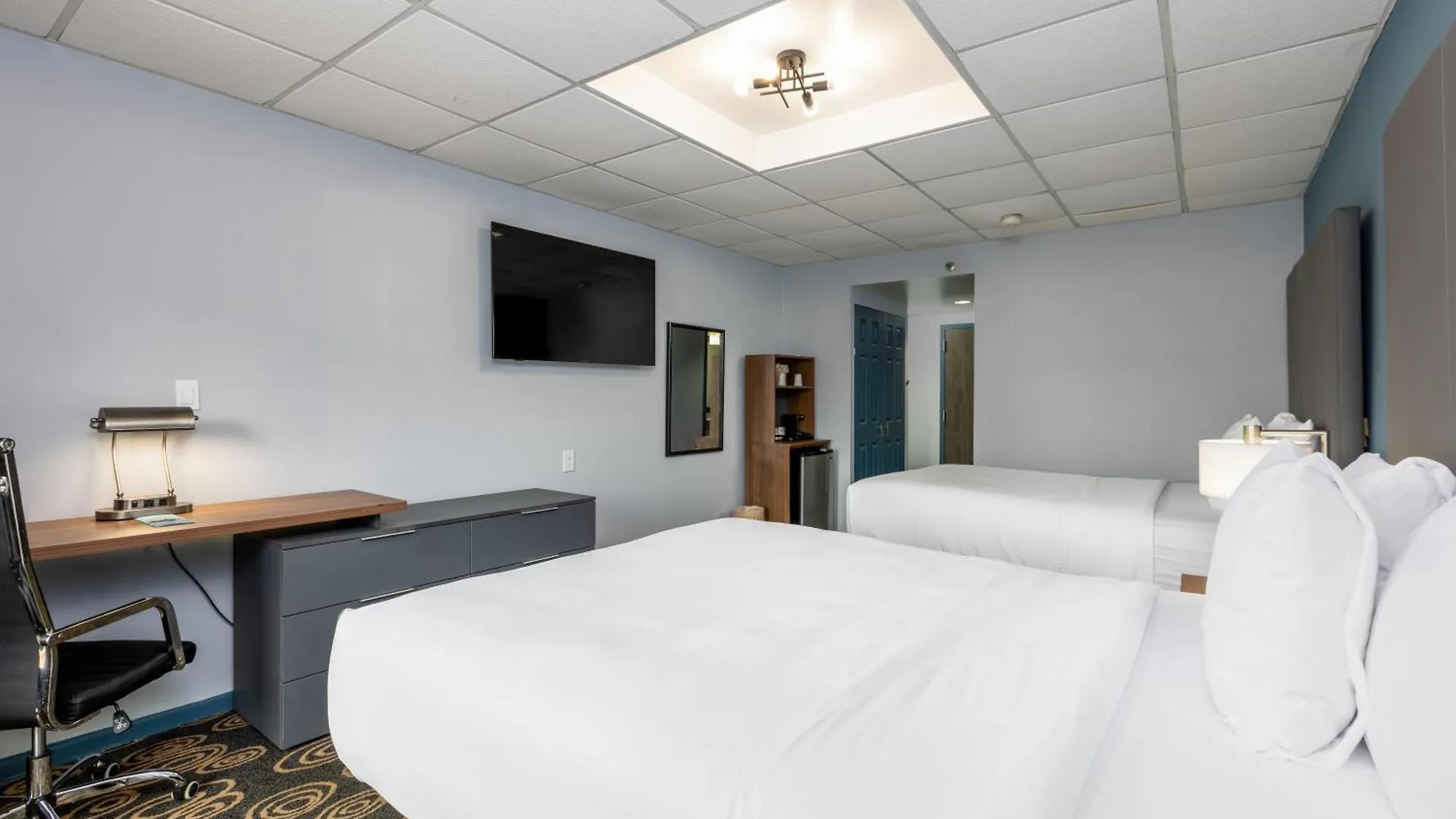 Regency Airport By Sonesta Hotel 3*
