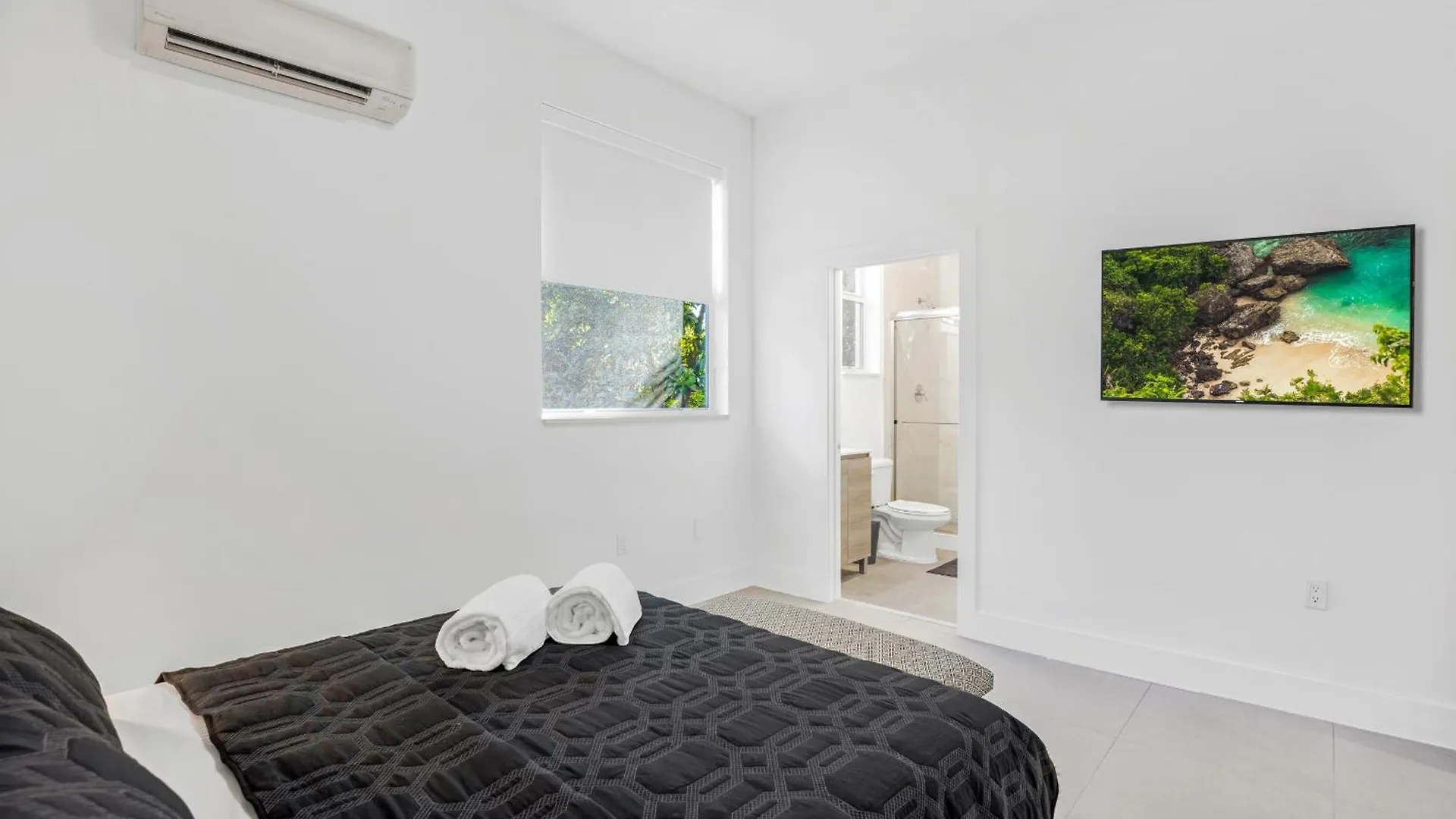Up To 12 Guests! Modern Near Wynwood Holiday home *