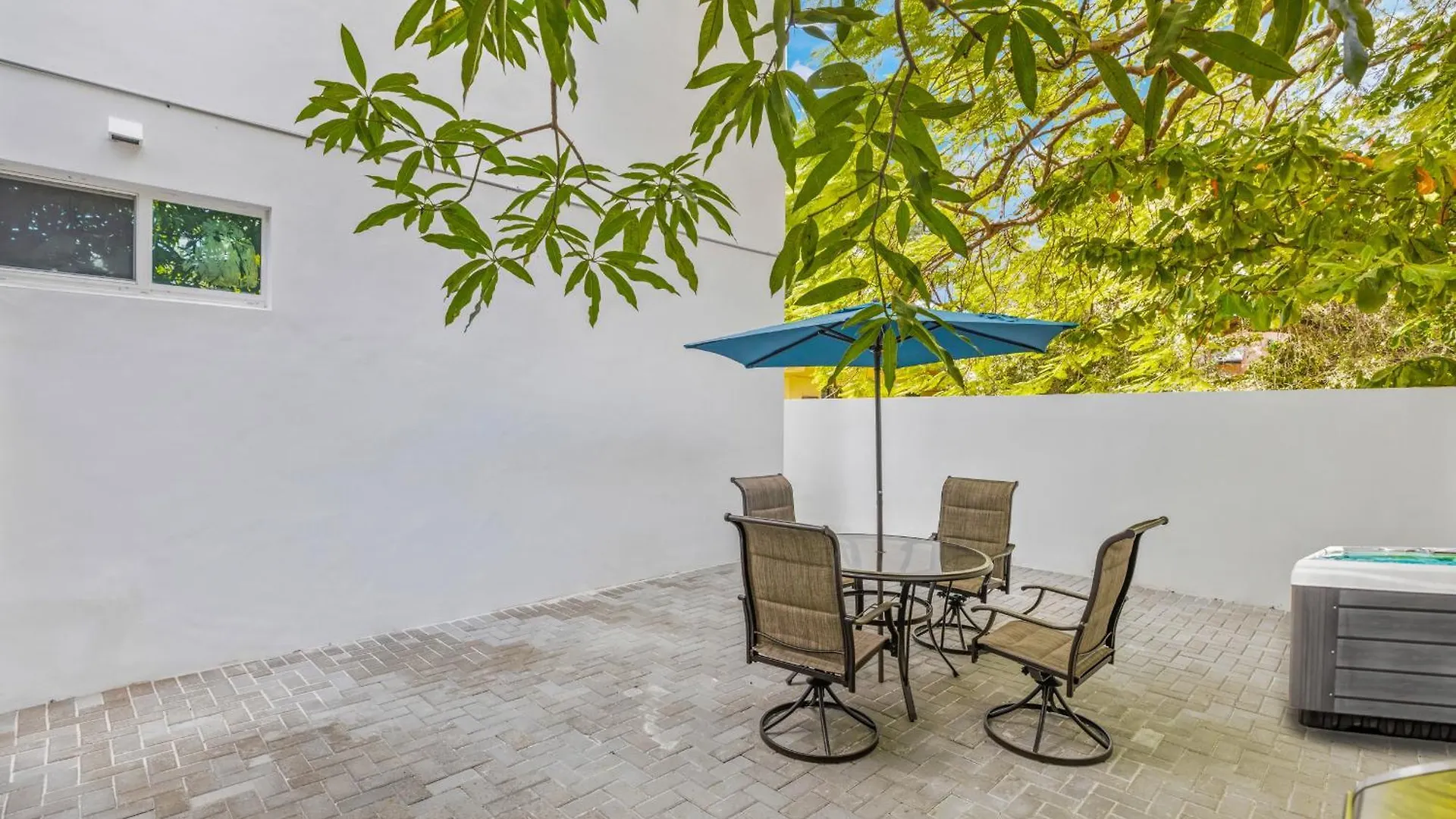 Up To 12 Guests! Modern Near Wynwood Holiday home *