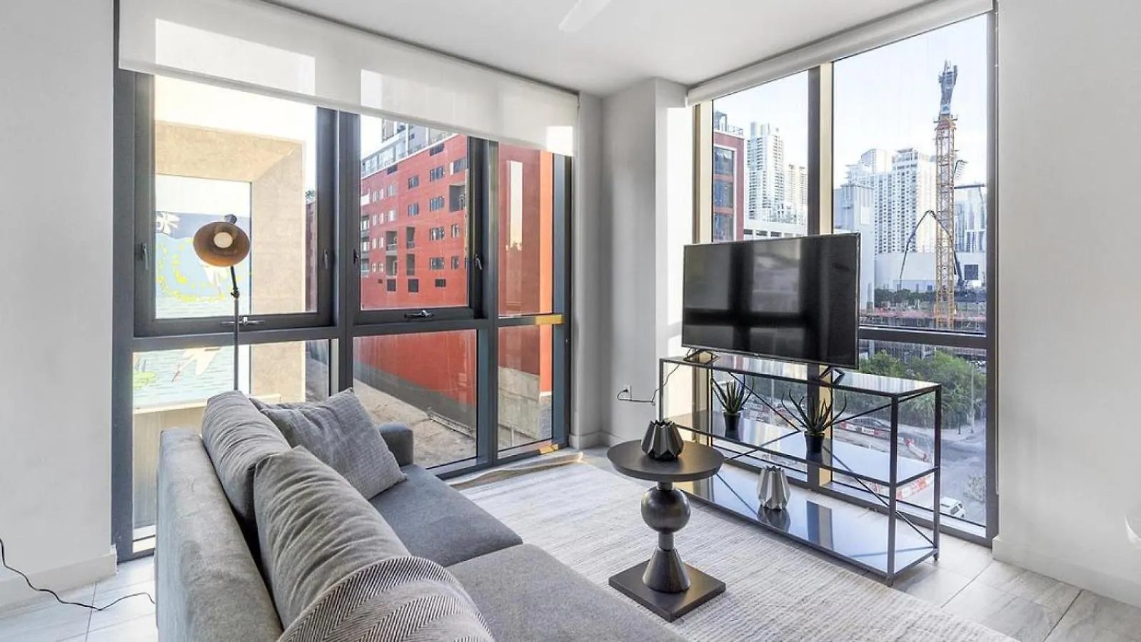 아파트 Landing Modern With Amazing Amenities