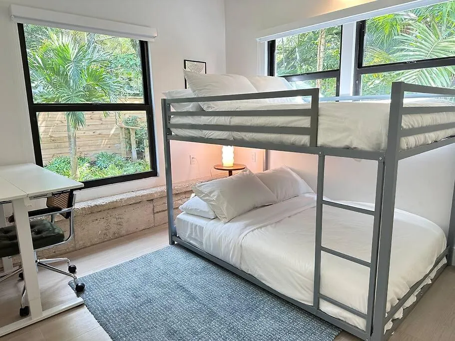 Coconut Grove Mid-century Jungle Oasis Holiday home Miami