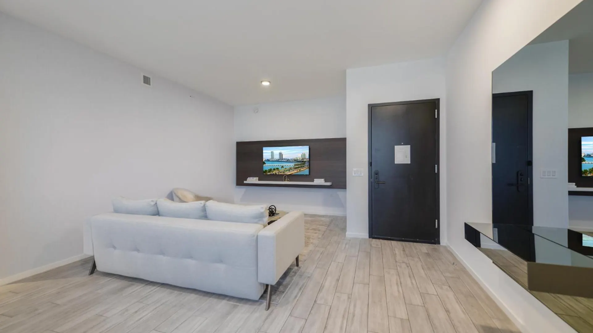 Luxury 3br Ocean Views At Bayside شقة