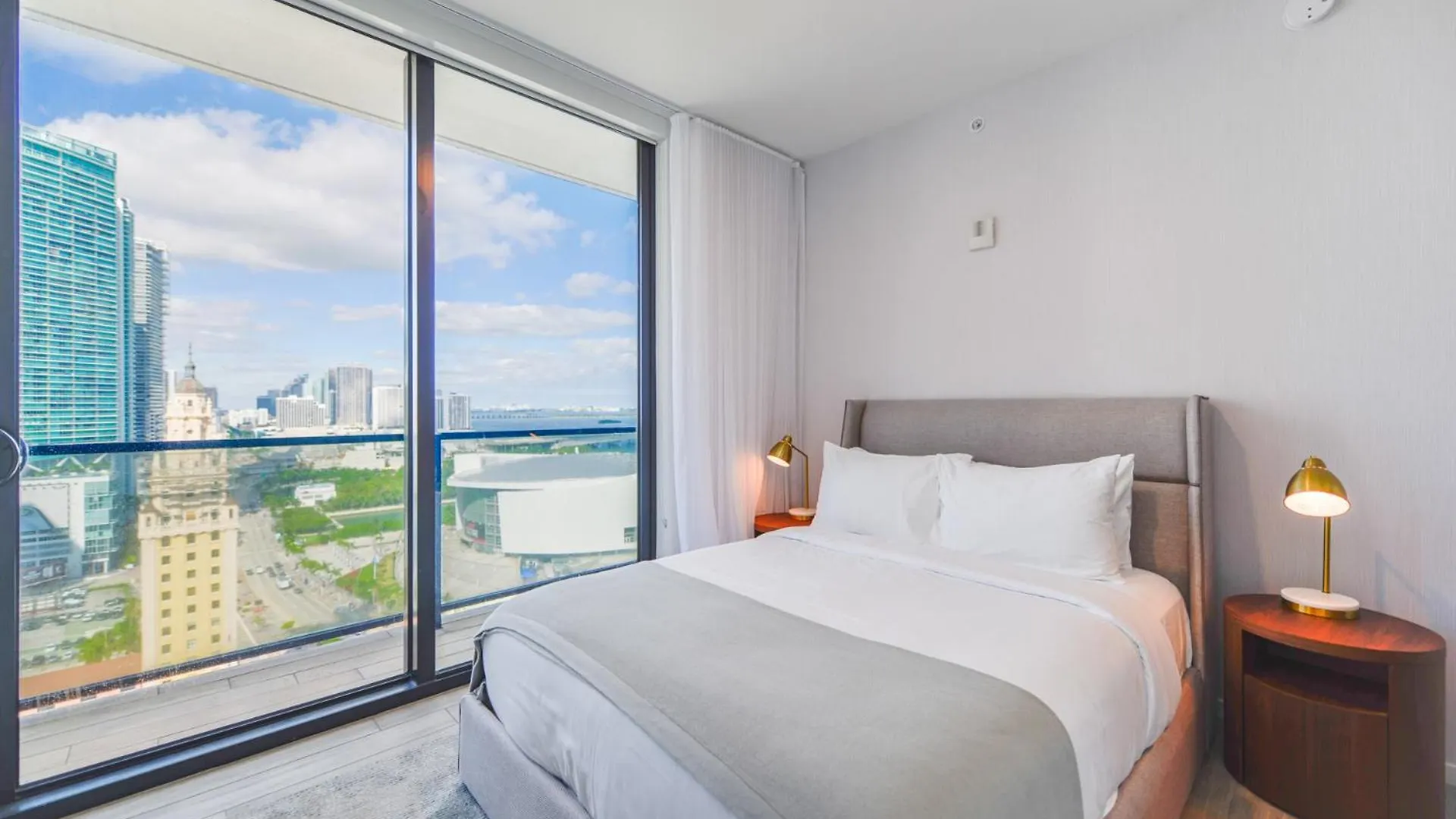 Luxury 3br Ocean Views At Bayside ميامي