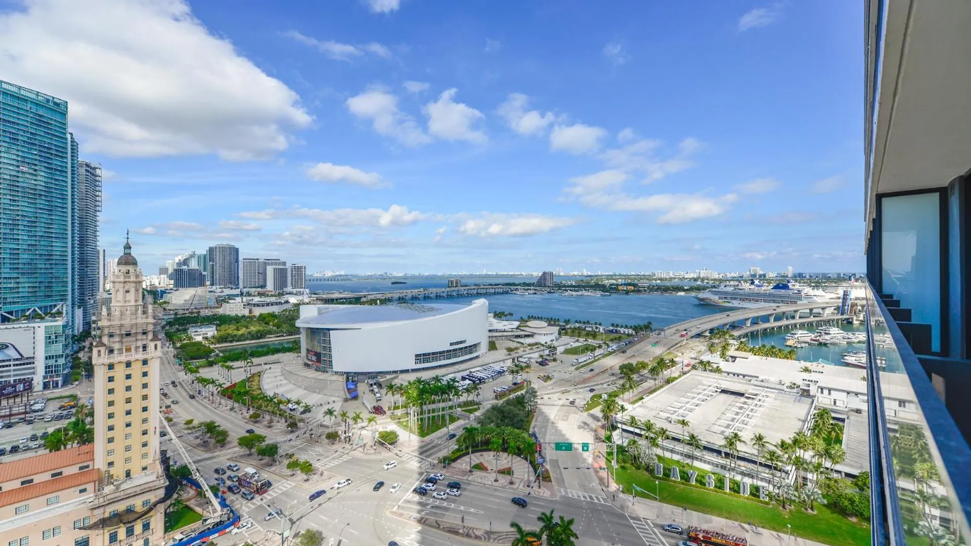 Luxury 3br Ocean Views At Bayside شقة