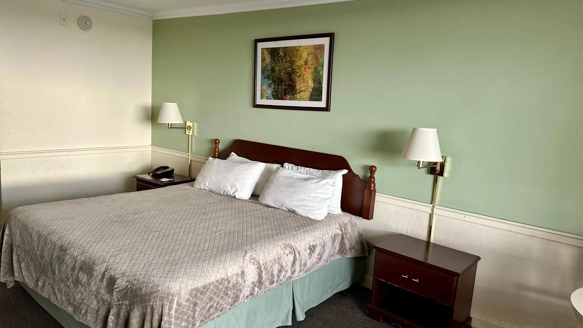 Hotel Chateaubleau 2*