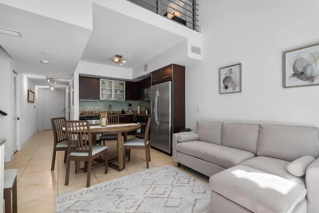 Brickell 2 Story Luxury Getaway With Pool Apartment *