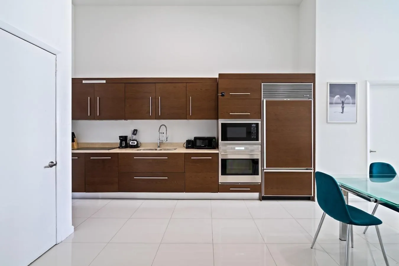 Icon 1 Bed With Water Views 16 Ft Ceilings And Free Access Miami
