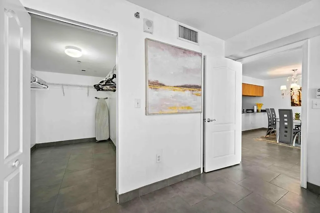 Luxury 1 Bdr • 30th Floor • Brickell • Water Views Apartment Miami