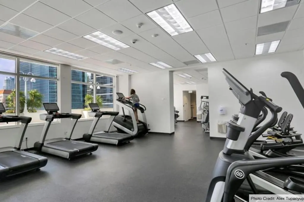Luxury 1 Bdr • 30th Floor • Brickell • Water Views *