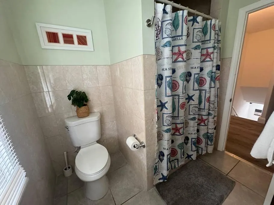 Brickell + Wynwood Wonderland: Spacious 6br Villa