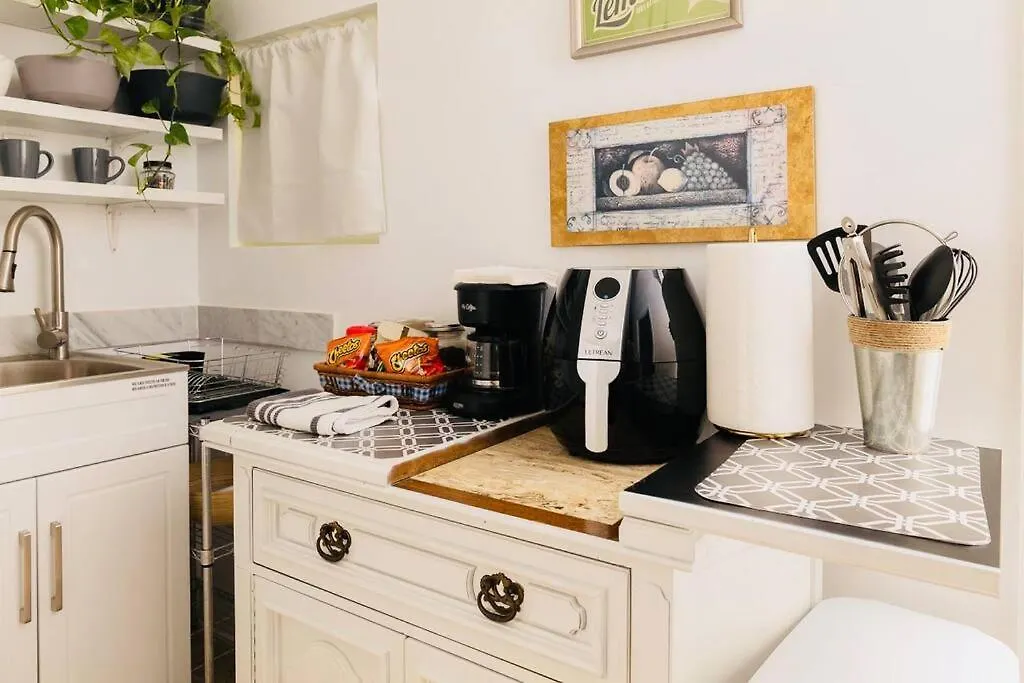 Casita Santorini -1 Bedroom Guest Near Grove Bay בית נופש *