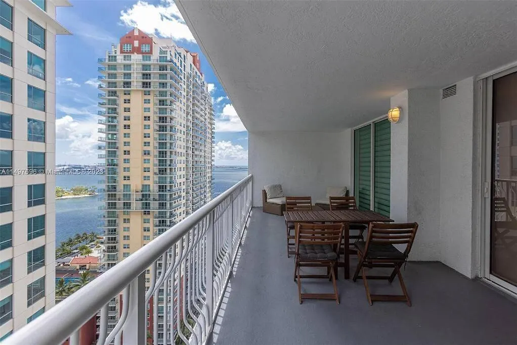 Entire In Brickell Steps From Brickell Centre 아파트