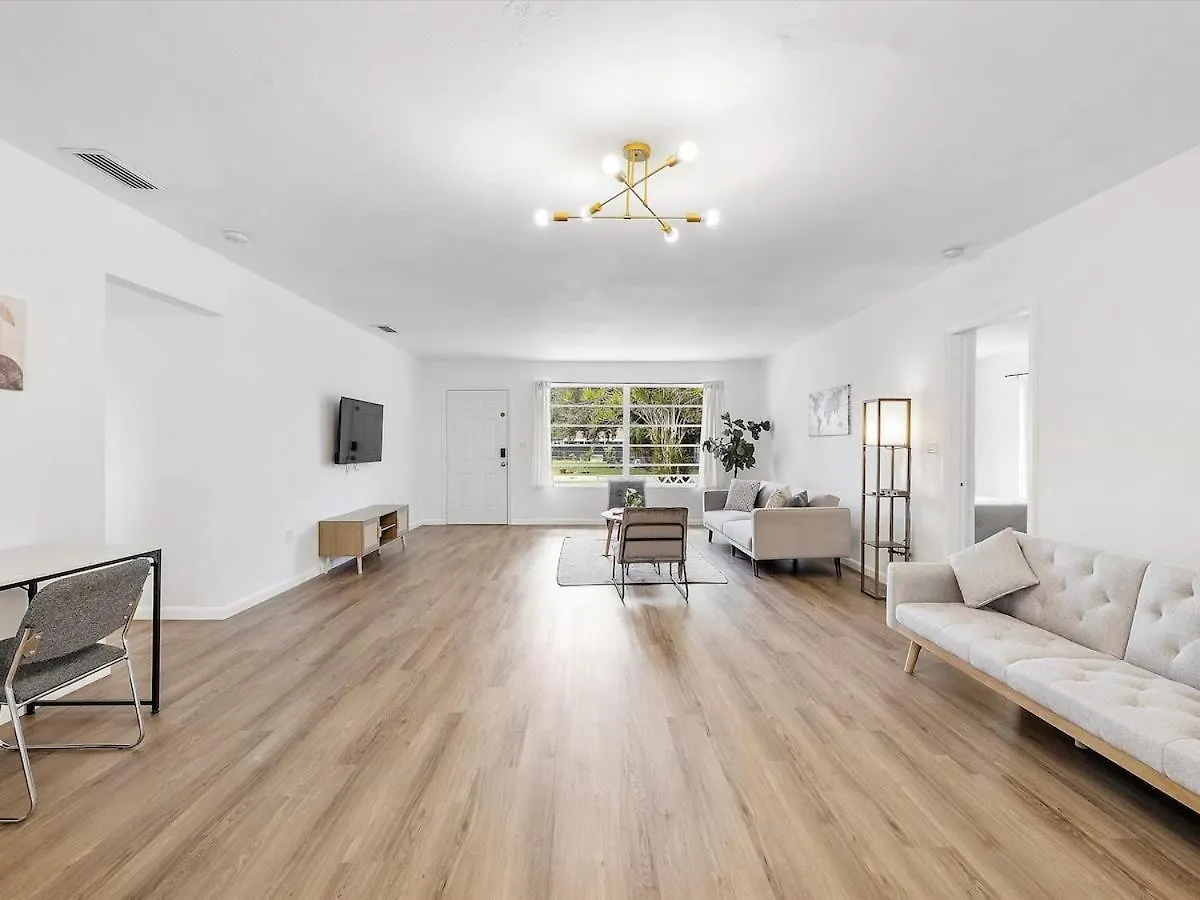3br Newly Renovated In 15 Min To