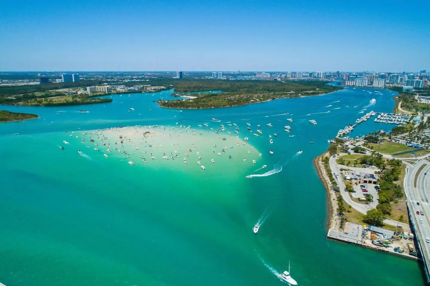 Lejlighed 5br Hottubpooltableminigolf 7 Min To Wynwood