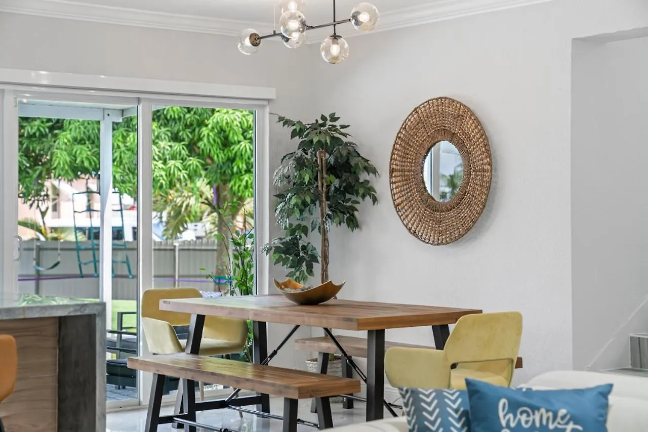 Holiday home Fun With Pool & Games L30