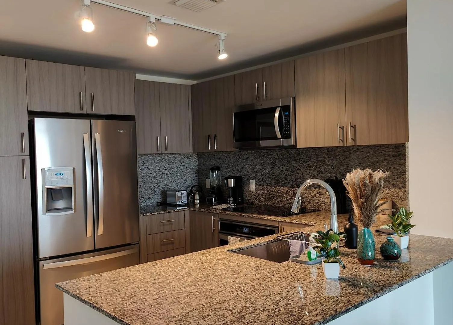 Style 1-bdrm Downtown Doral Apartment *