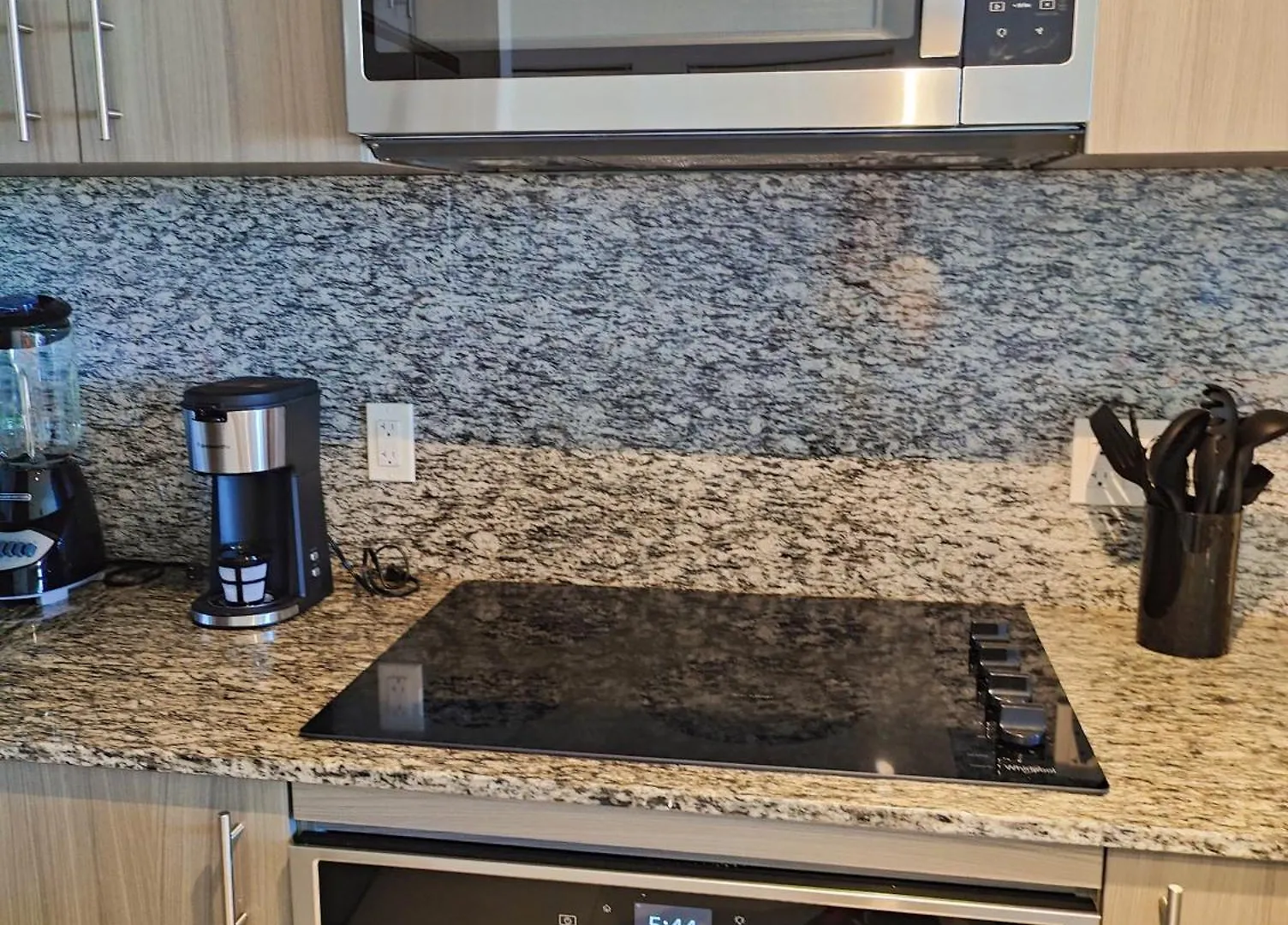 Apartment Style 1-bdrm Downtown Doral *