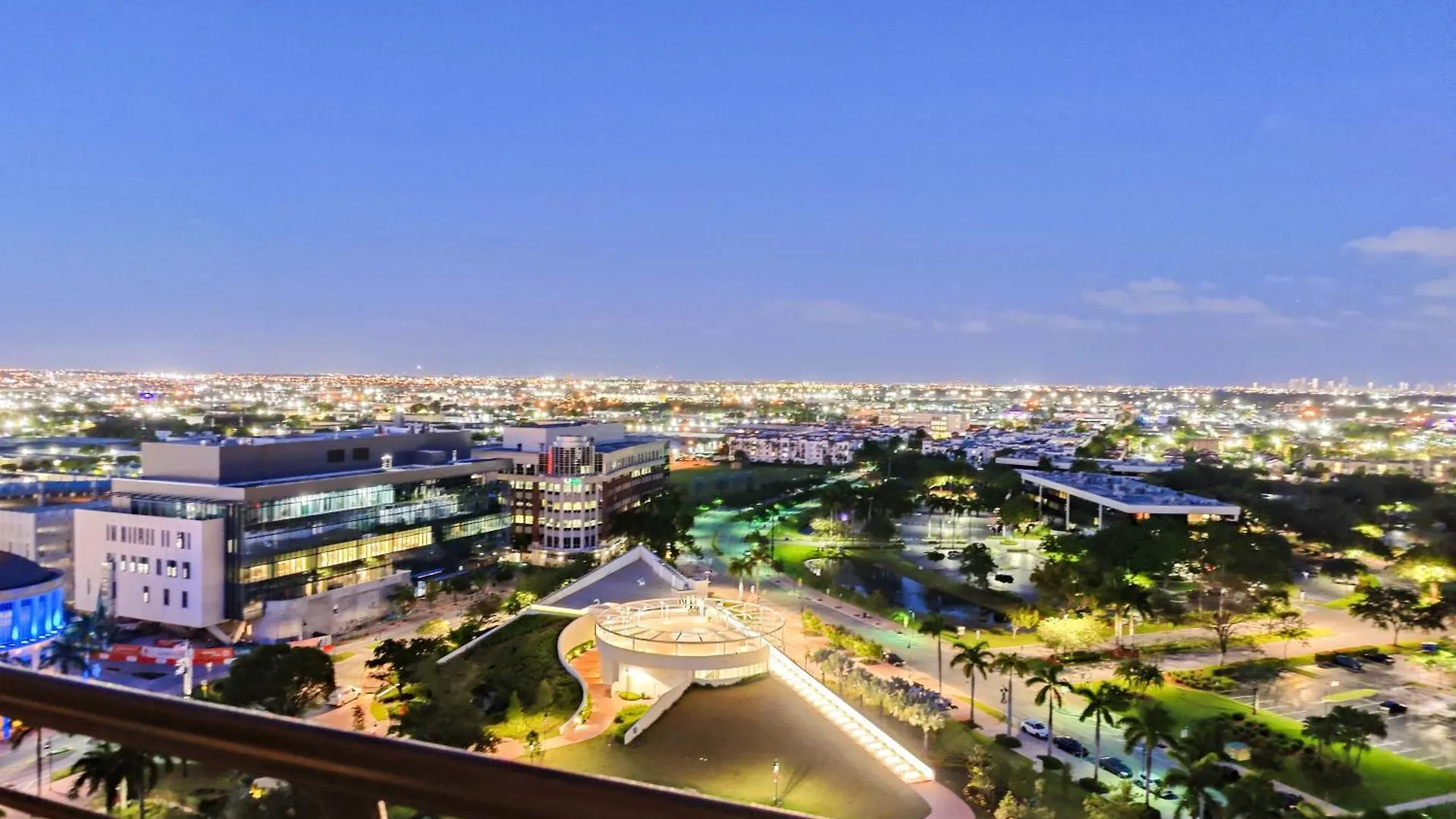 Style 1-bdrm Downtown Doral Apartment