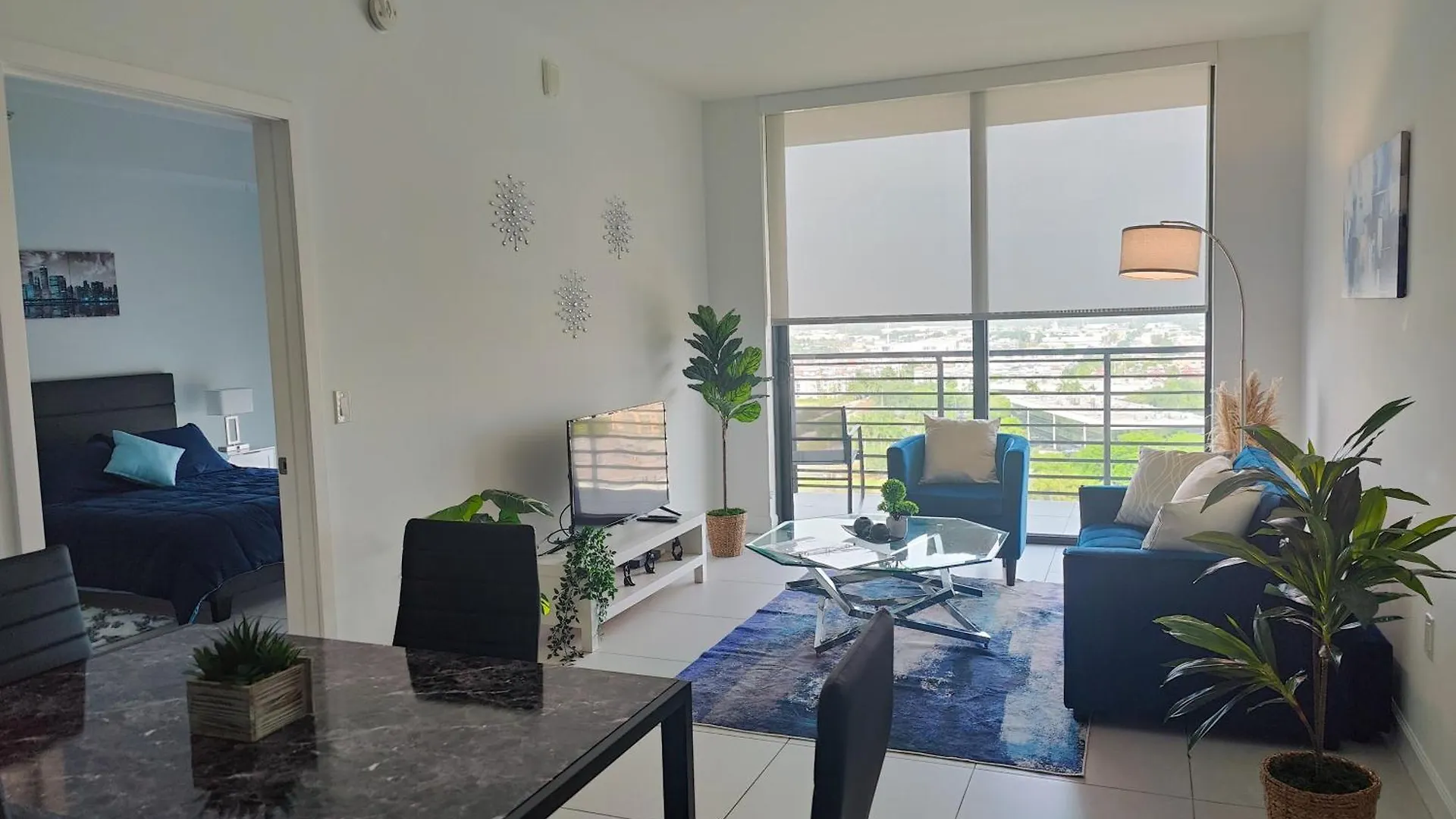 Apartment Style 1-bdrm Downtown Doral