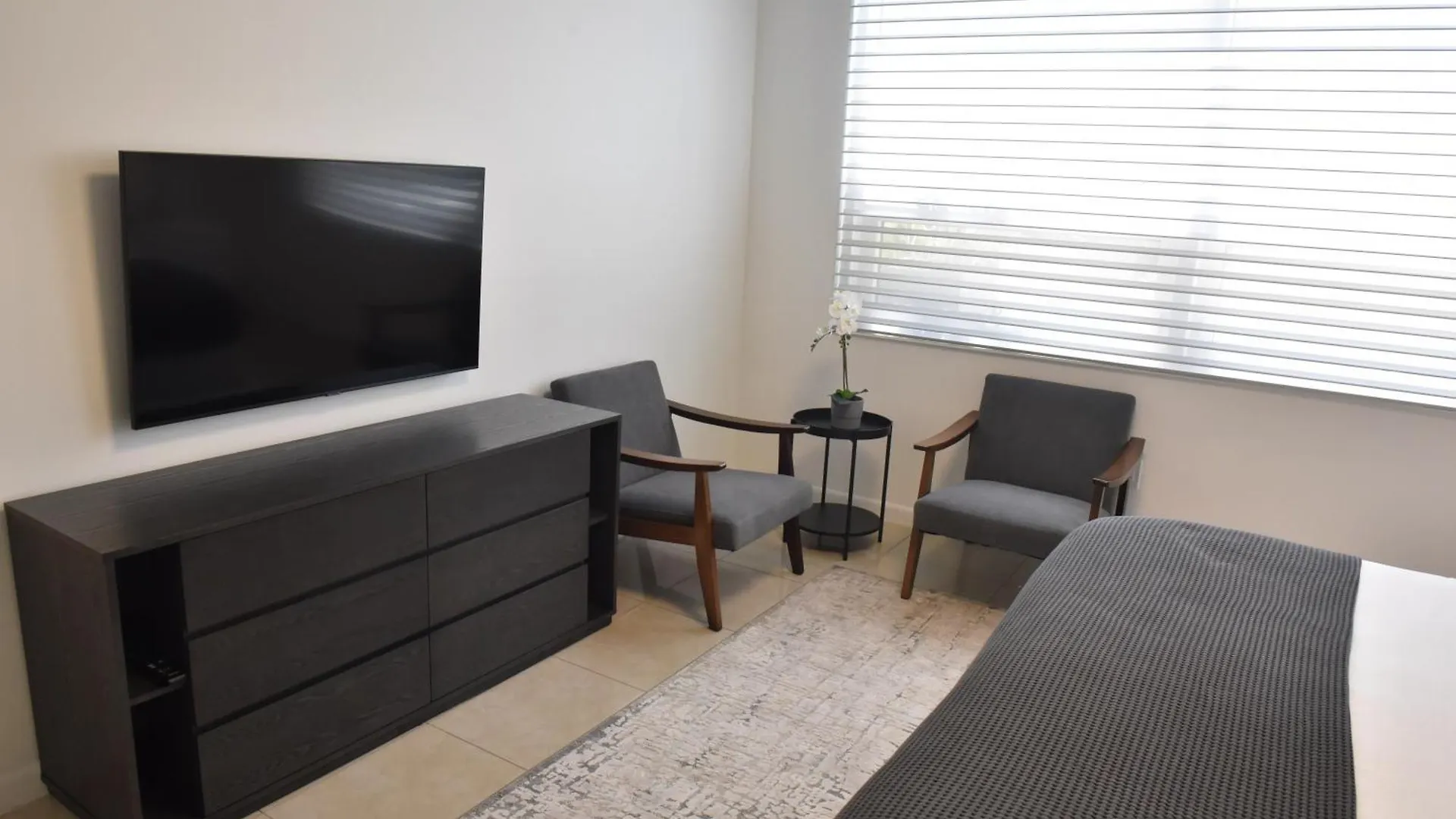 515-trendy 2bd2ba Midtown Huge Private Patio! Apartament *