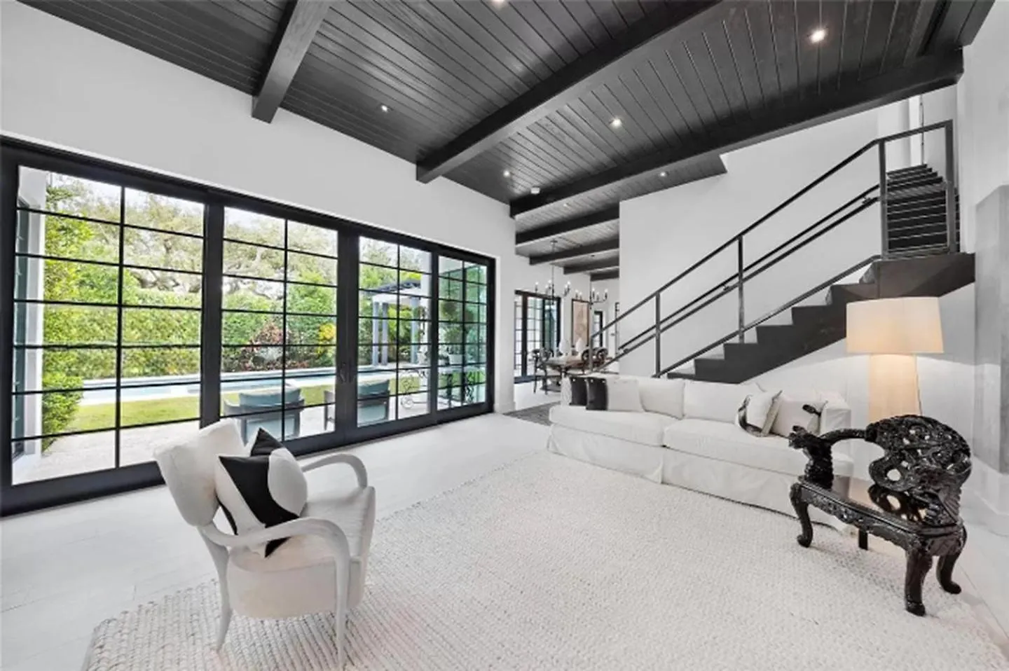 Tons Of Natural Light Private Star Appartement