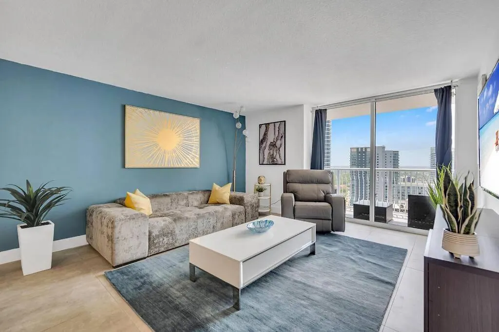 37th Floor Amazing Spacious Unit With Parking