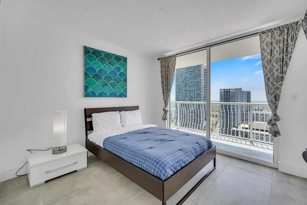 Apartment 37th Floor Amazing Spacious Unit With Parking Miami
