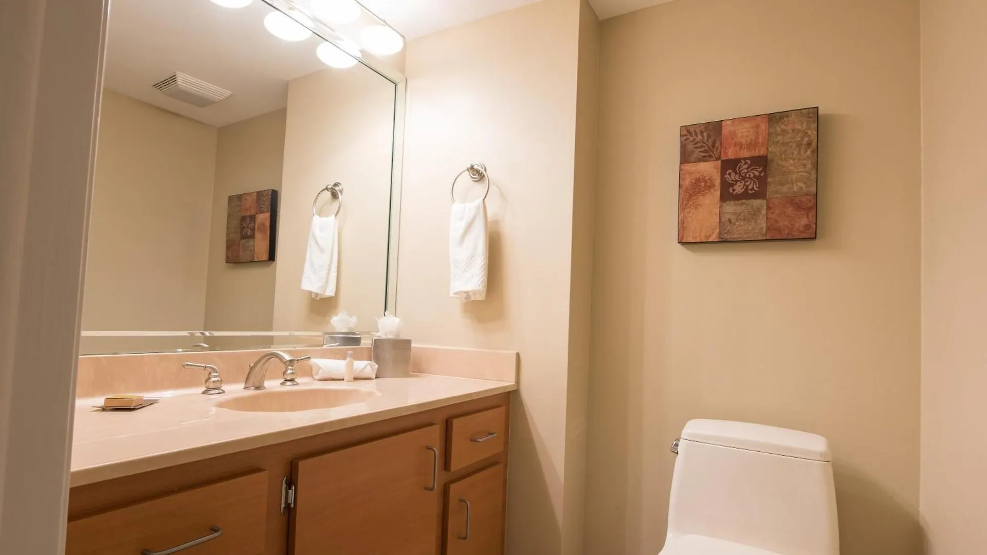 Διαμέρισμα Serene Two-bedroom Bay View