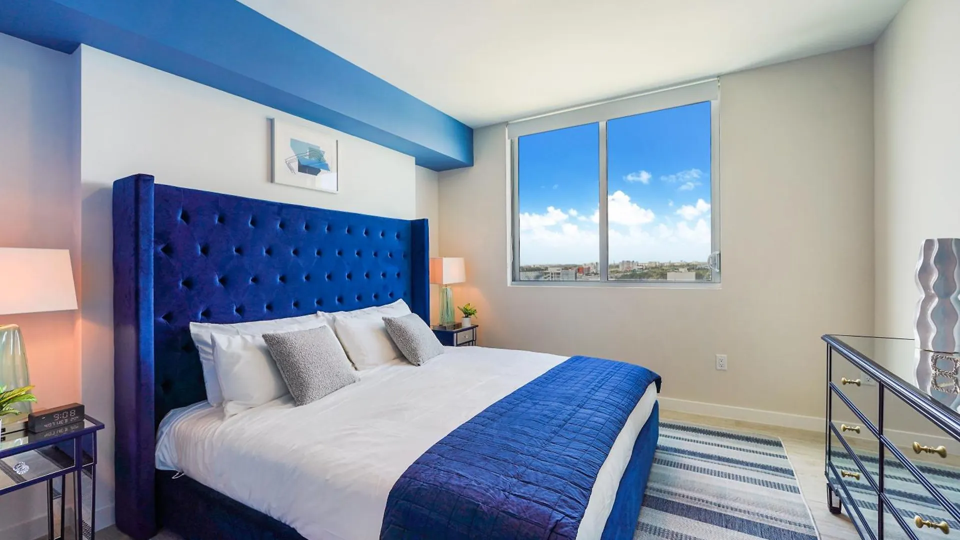 Quadro Residences By Ionica Apartment