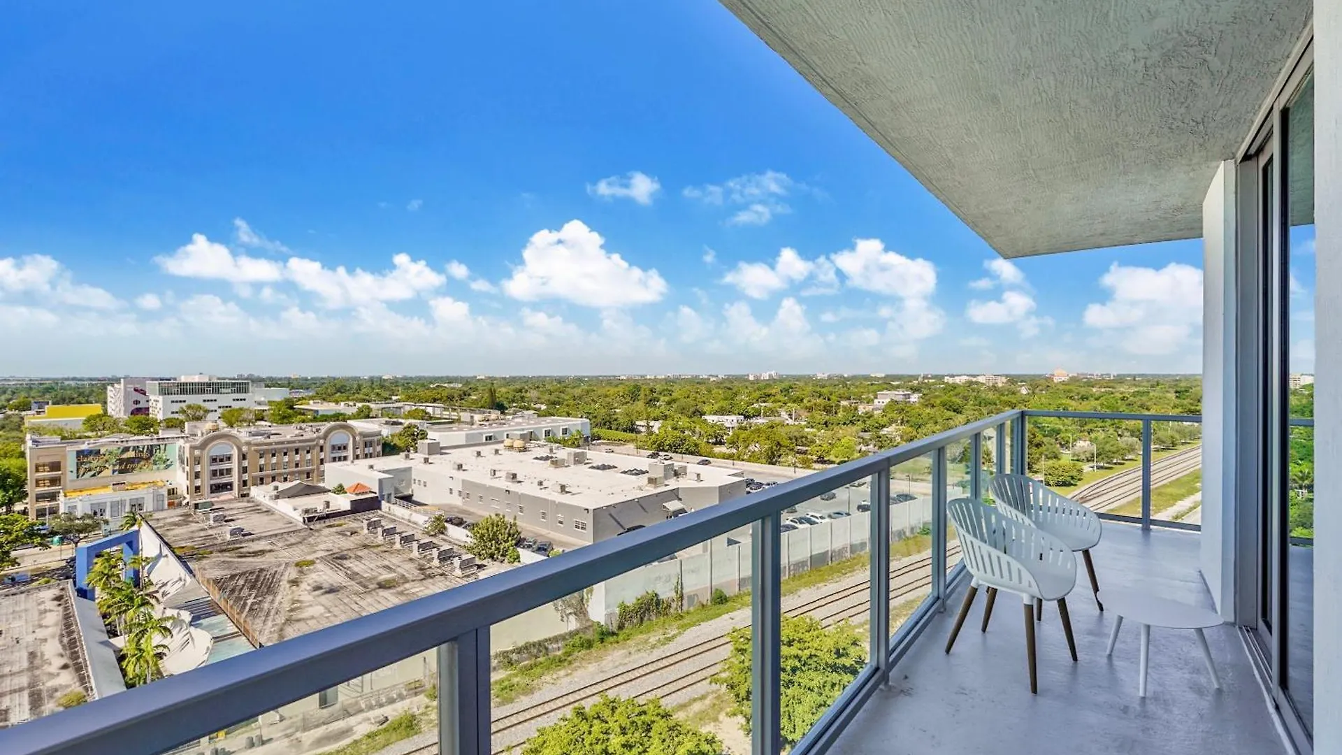 Apartment Quadro Residences By Ionica *
