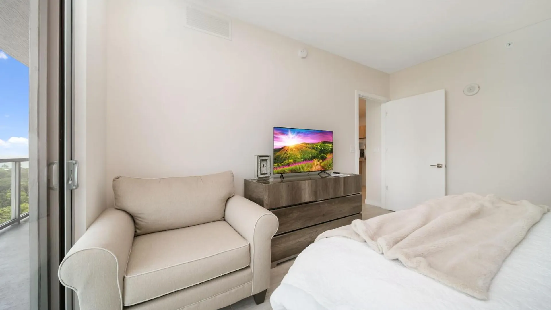Quadro Residences By Ionica * Miami