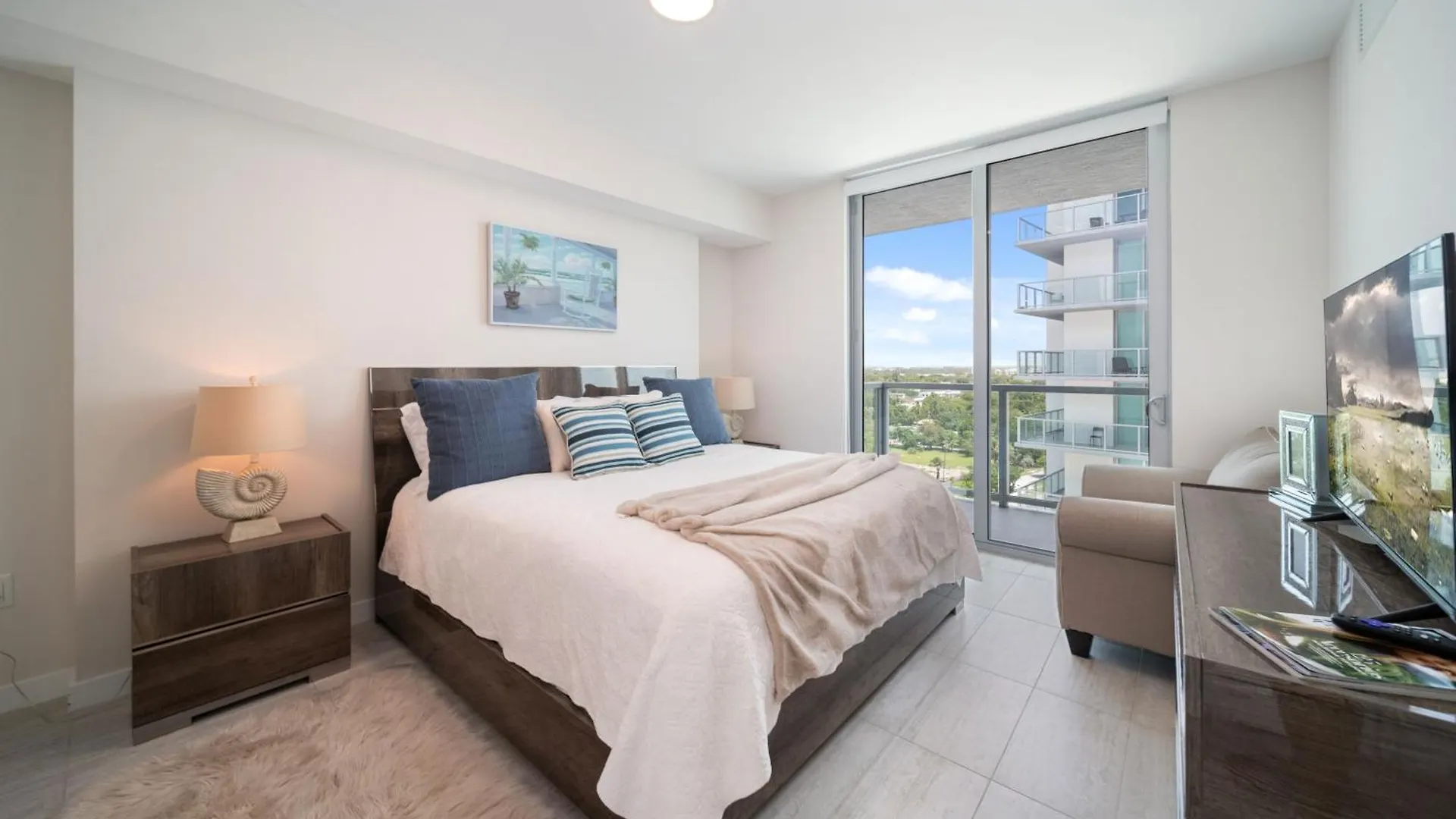Apartment Quadro Residences By Ionica *