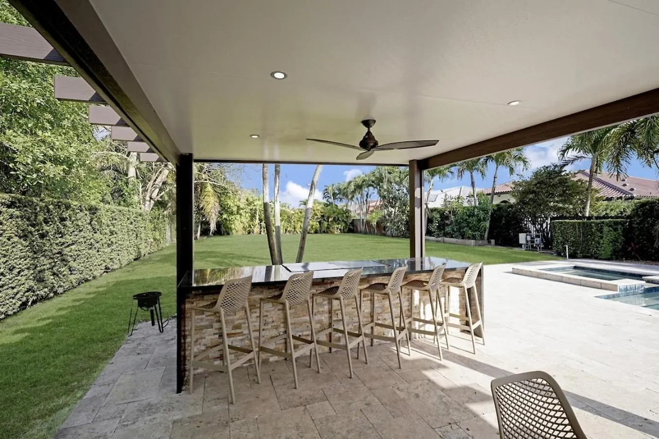 Luxury W Pool By Pmi Miami