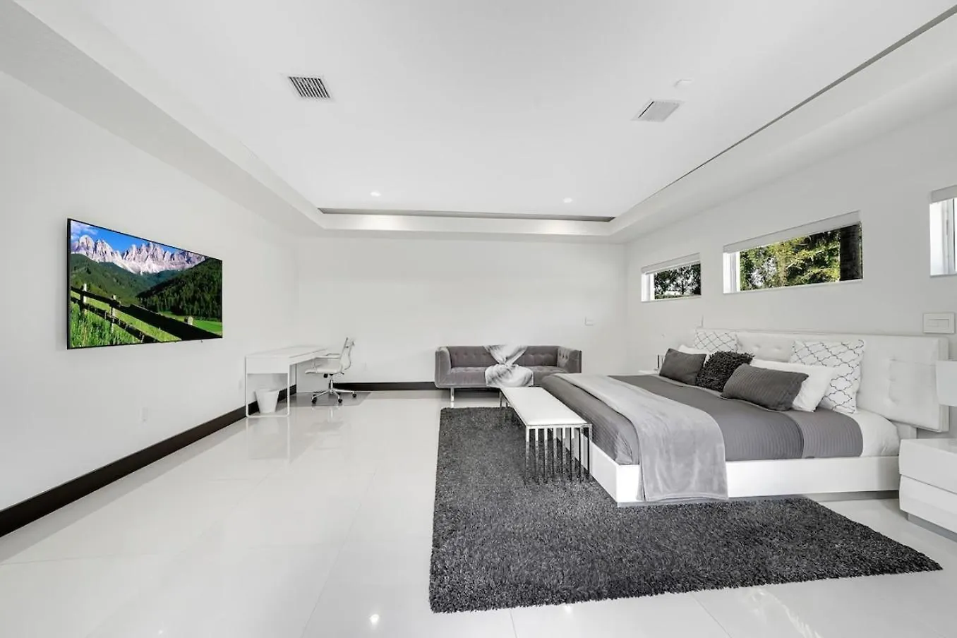 Luxury W Pool By Pmi Miami