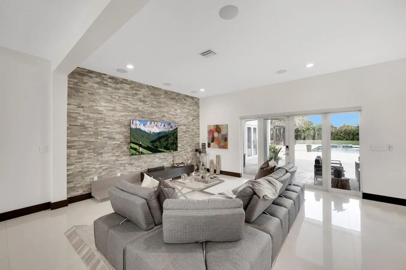 Luxury W Pool By Pmi Miami