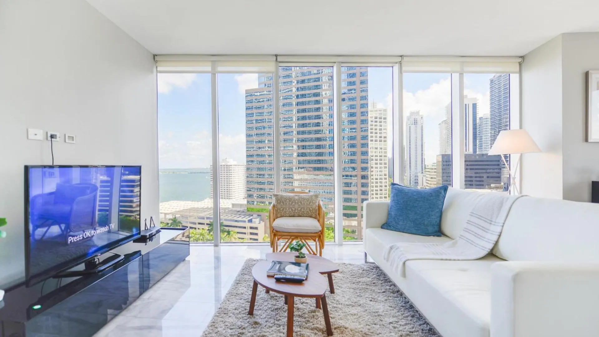 Breathtaking Views At Icon W Lux Brickell Apartment Miami