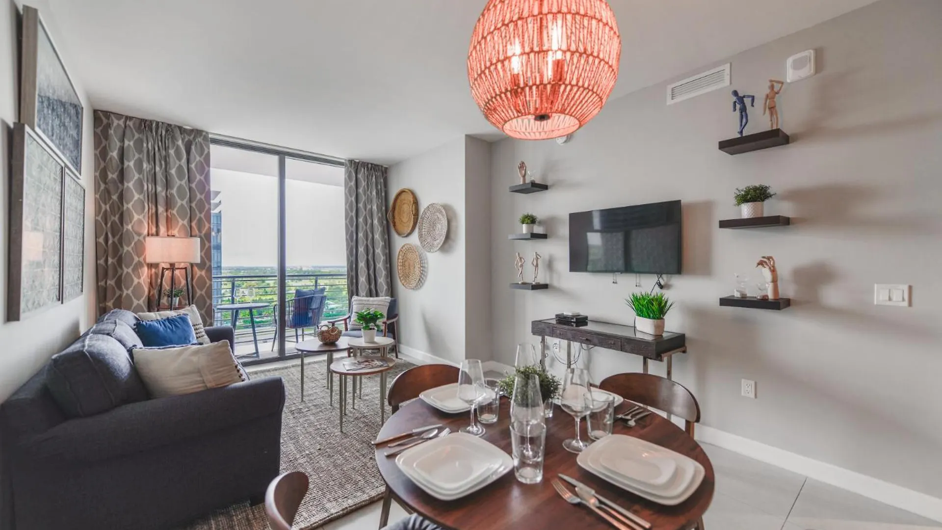 Modern At Downtown Doral Park 마이애미